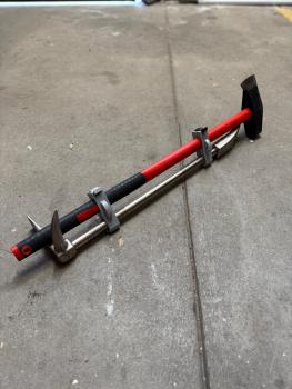 Kunststoff-Halter für Halligan-Tool & Spalthammer – sicher, robust, einsatzbereit